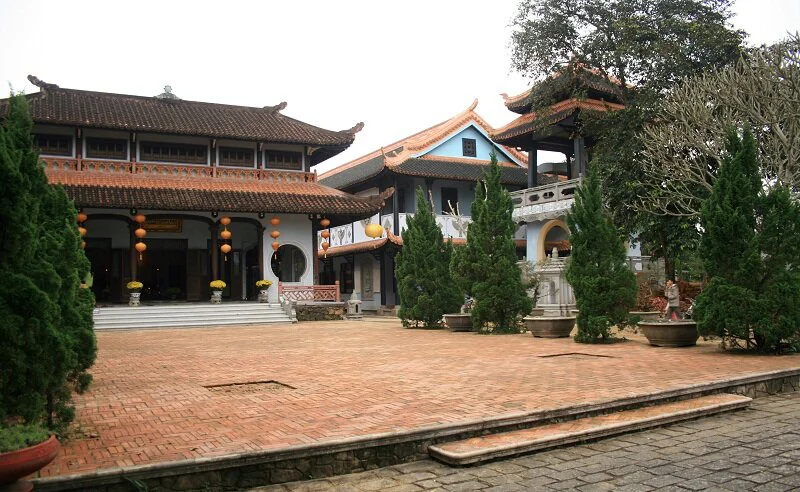 chùa ở Huế